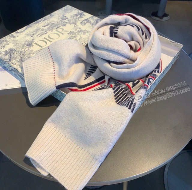 Dior秋冬新款披肩圍巾 迪奧撞色五角星幾何條形針織羊絨圍巾  mmj1670